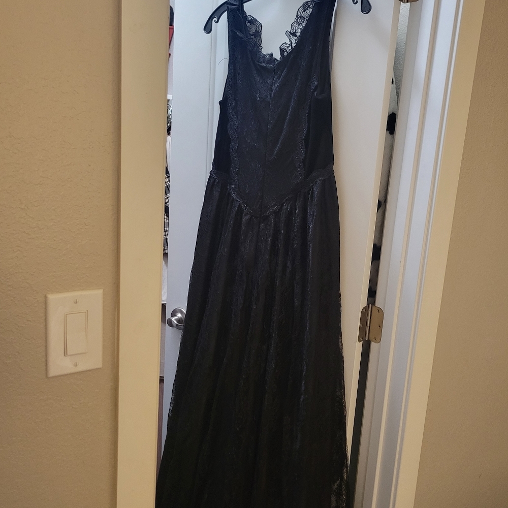 Belle Pogue Black Lace and Silk Dress